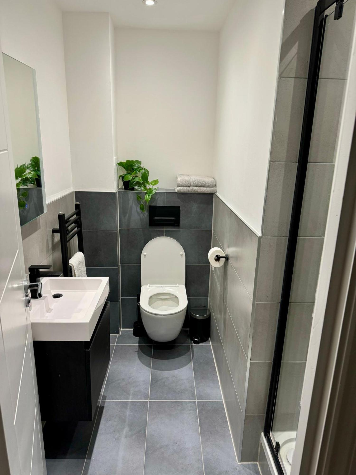 Holiday Home 2Br L 2Ba With Patio-Sleep 6 Лондон Экстерьер фото